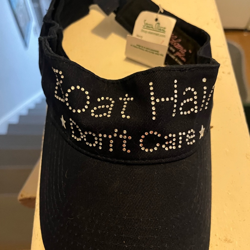 Brand New with tags Glitter Boat Hair Don’t Care Visor